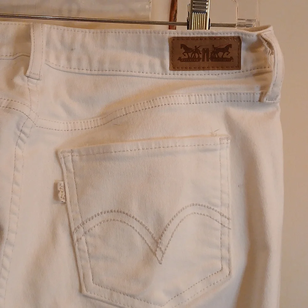 Levi's Wbite Tag,Women's White Leggings/Jeans.‎ Sz.waist 30 ,length 30